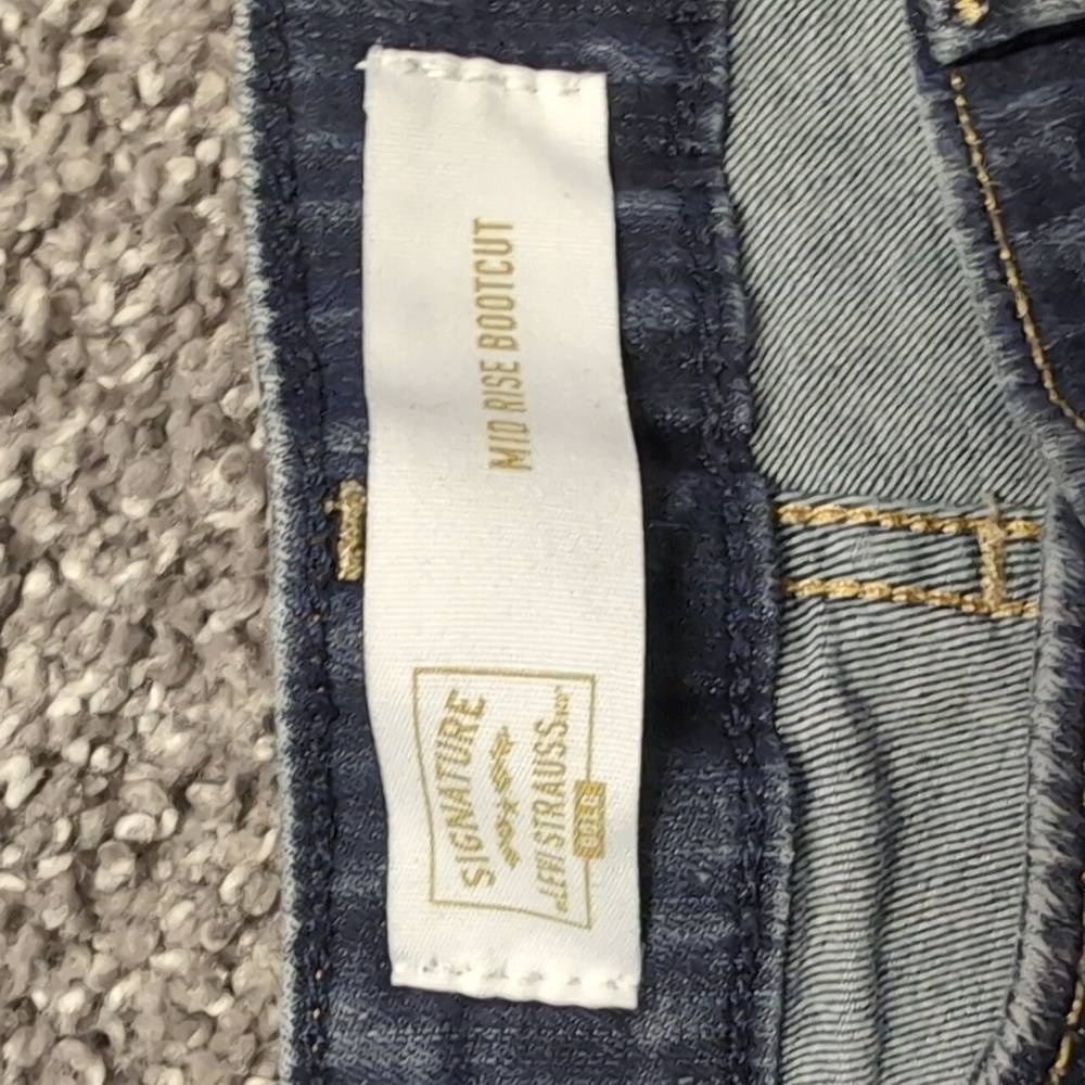 Levi Jeans - Picture 3 of 11